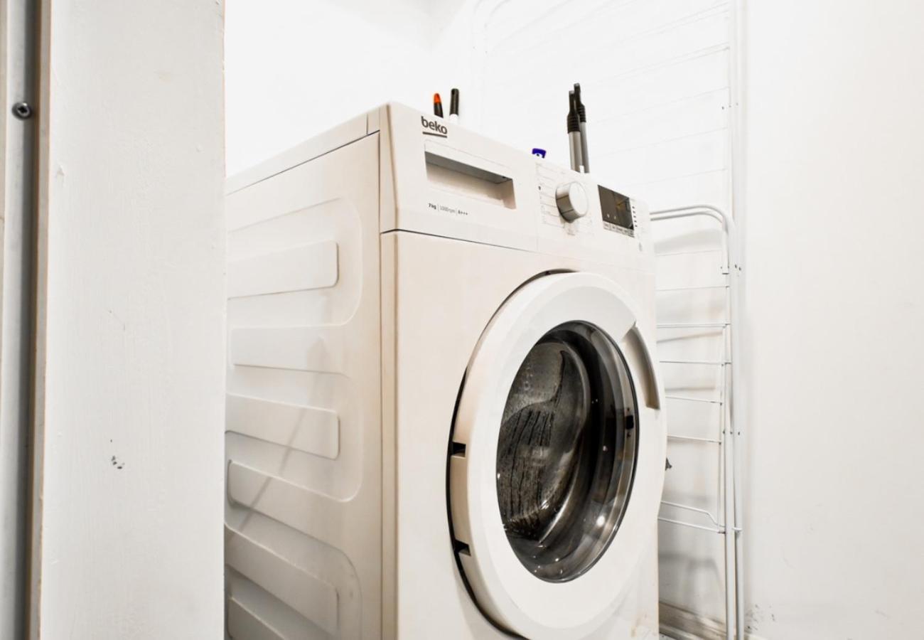 Dietro L Angolo, 2 Bath Apartment Sofia Bagian luar foto