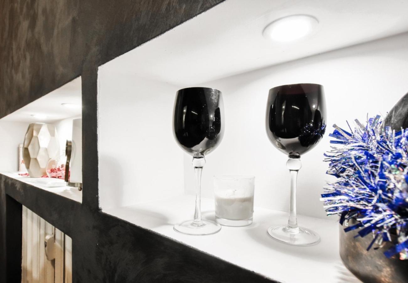 Dietro L Angolo, 2 Bath Apartment Sofia Bagian luar foto