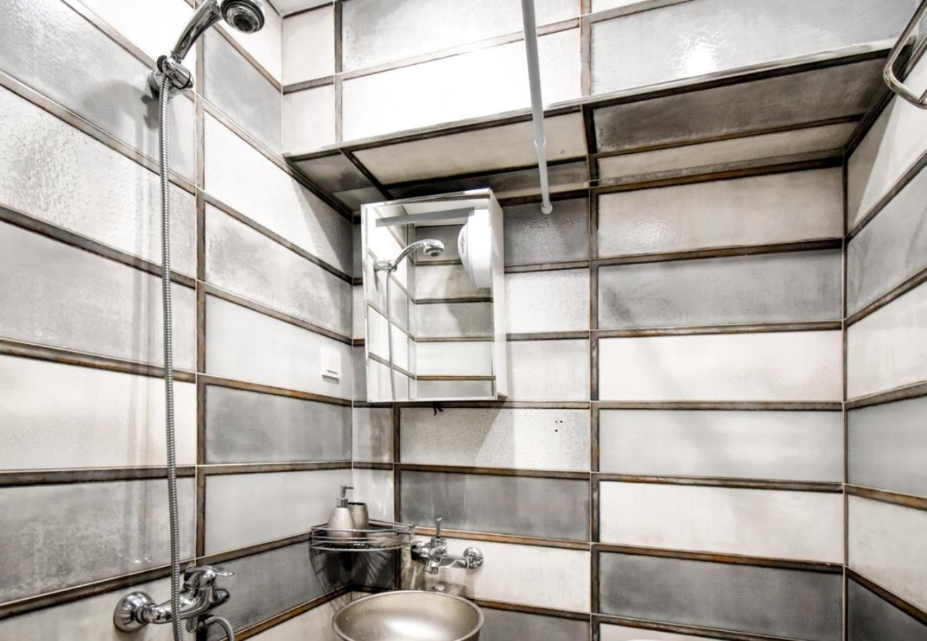 Dietro L Angolo, 2 Bath Apartment Sofia Bagian luar foto