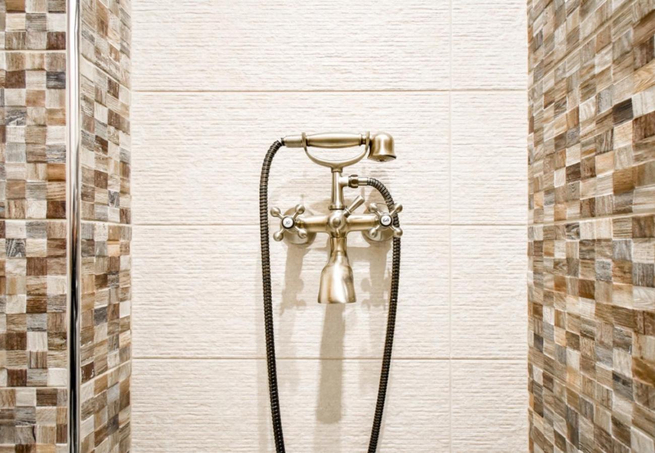 Dietro L Angolo, 2 Bath Apartment Sofia Bagian luar foto