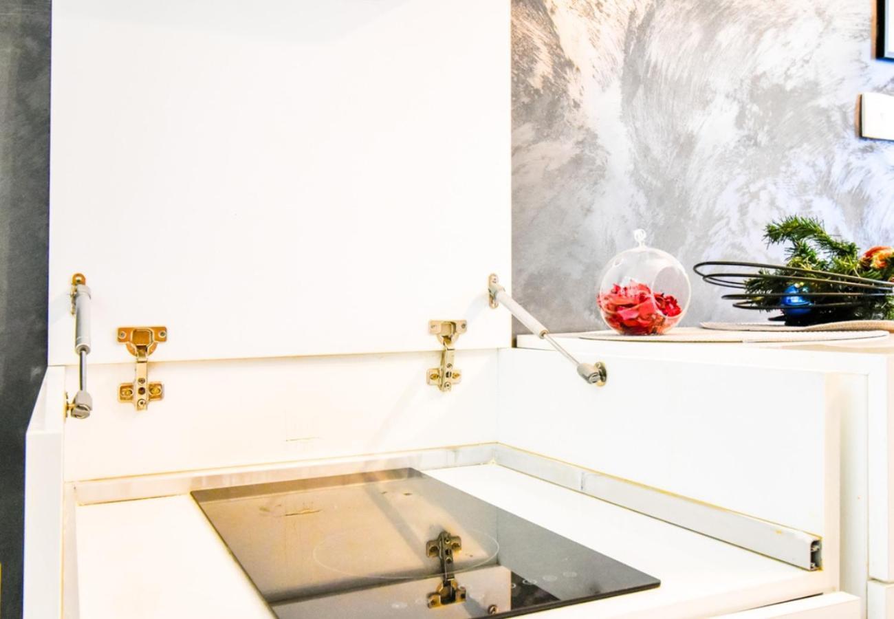 Dietro L Angolo, 2 Bath Apartment Sofia Bagian luar foto
