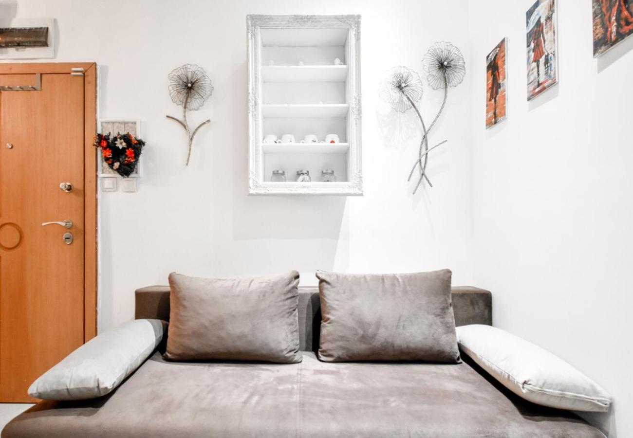 Dietro L Angolo, 2 Bath Apartment Sofia Bagian luar foto
