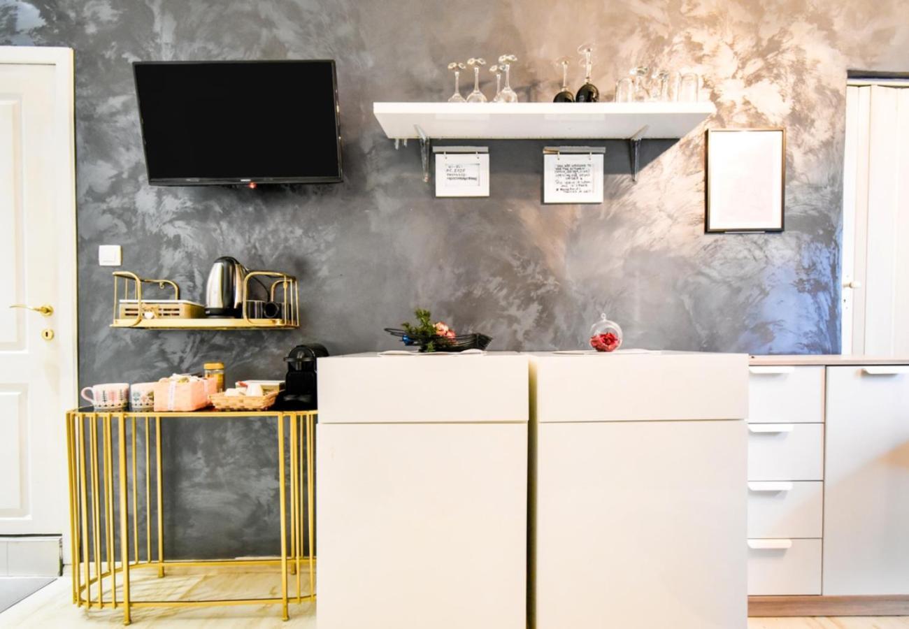 Dietro L Angolo, 2 Bath Apartment Sofia Bagian luar foto