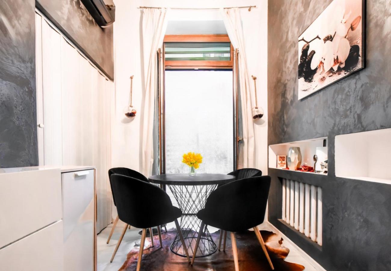 Dietro L Angolo, 2 Bath Apartment Sofia Bagian luar foto