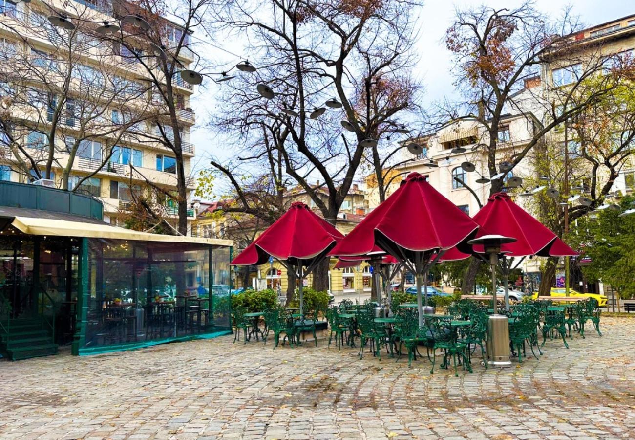 Dietro L Angolo, 2 Bath Apartment Sofia Bagian luar foto